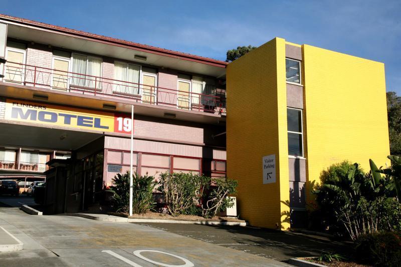 Flinders Motel Wollongong Ngoại thất bức ảnh